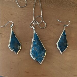 Kendra Scott Blue and Silver Geometric Necklace